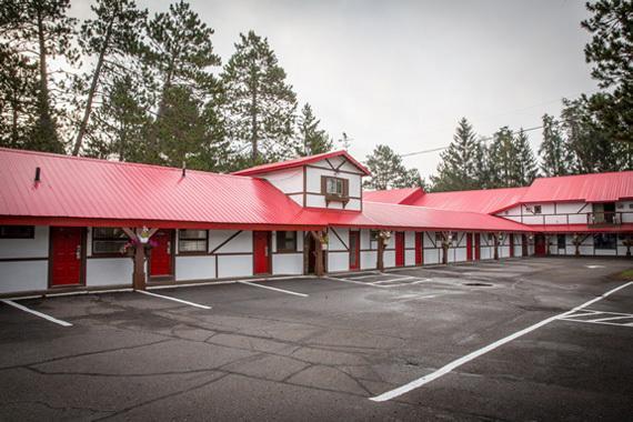Northern Pine Inn Hayward Exterior photo